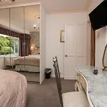 The Bird's Nest Nyaraló *